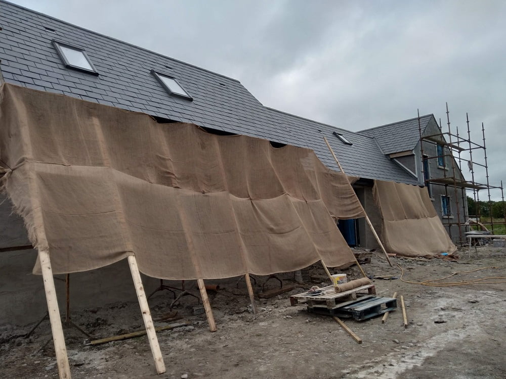 Harling coat using traditional lime plaster